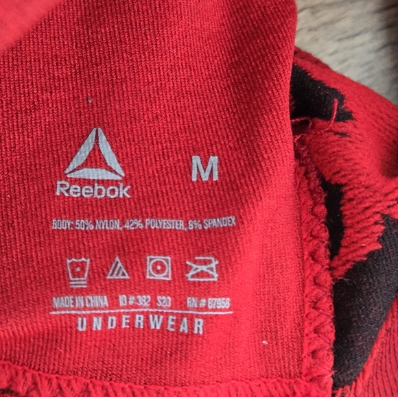Reebok Red Sports Bra medium, not worn, no tag - Picture 4 of 4